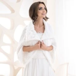 Cape Mariage En Fausse Fourrure Alexa