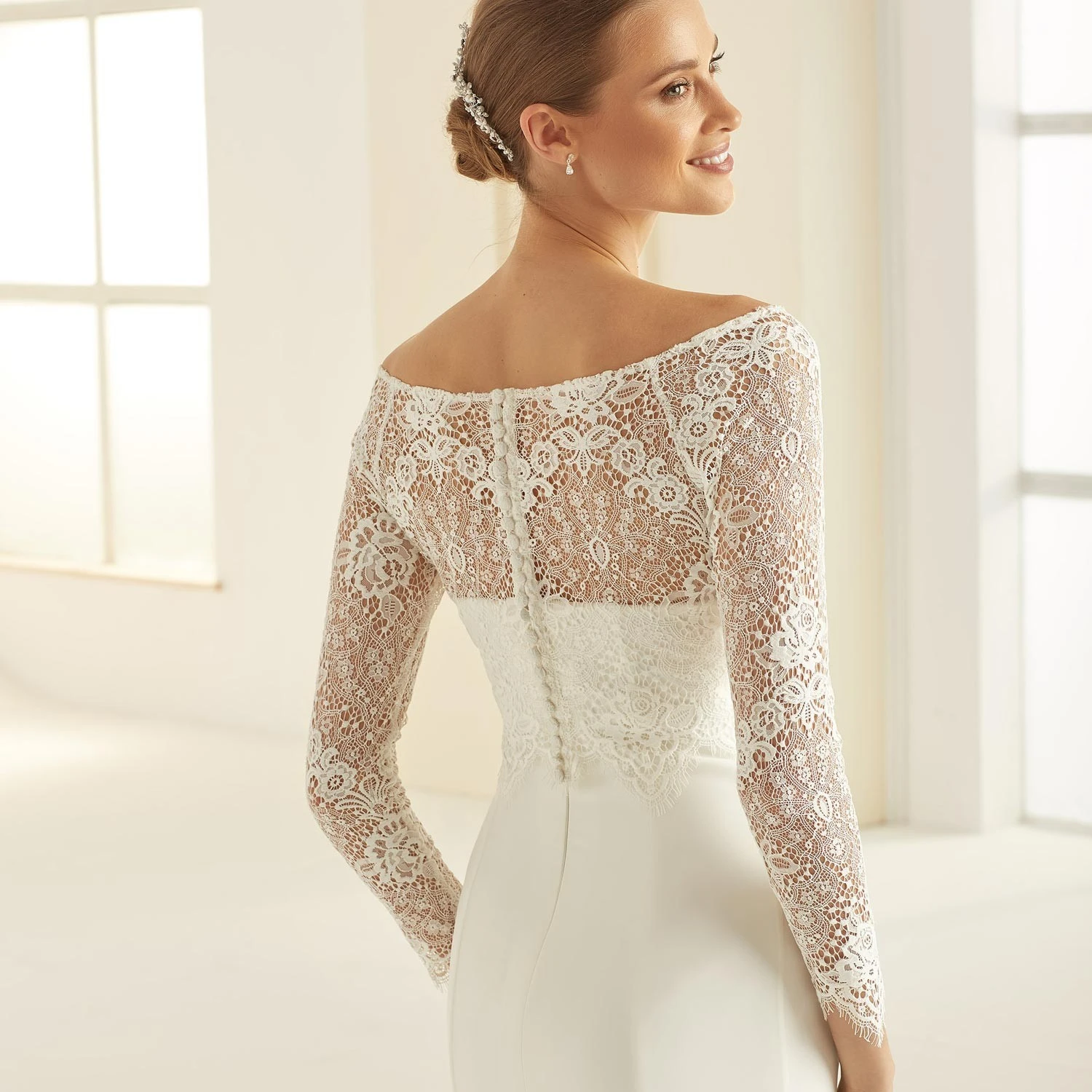 E285 - Bianco Evento – Boléro Mariage Dentelle Manches Longues – Image 2