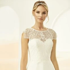 E323 - Bianco Evento - Boléro Mariée Dentelle Manches Courtes