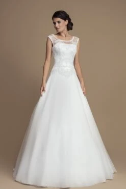 Robe De Mariée Bustier Dentelle Et Encolure En V Dans Le Dos Hestia