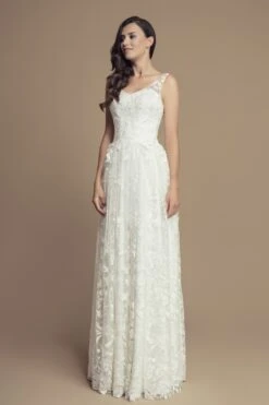 Robe De Mariage Dentelle à Bustier Cœur Et Fines Bretelles Olympia