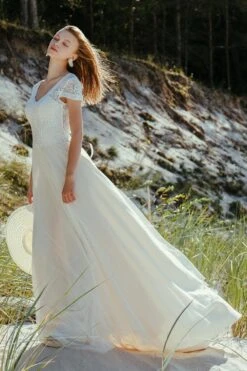 Robe De Mariée Bohème Dentelle Encolure En V Isis