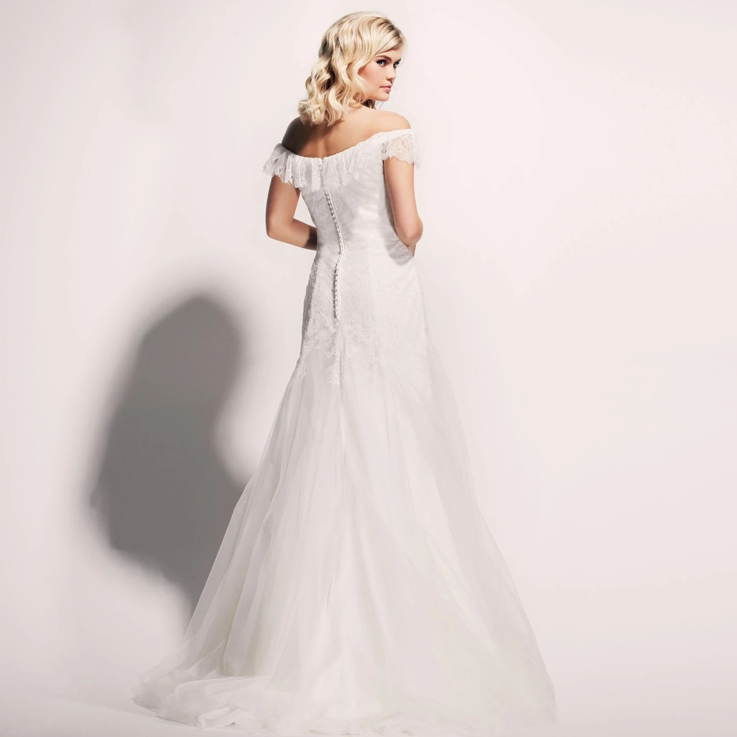 Robe De Mariée Bohème Dentelle à Col Bateau Toscana – Image 3