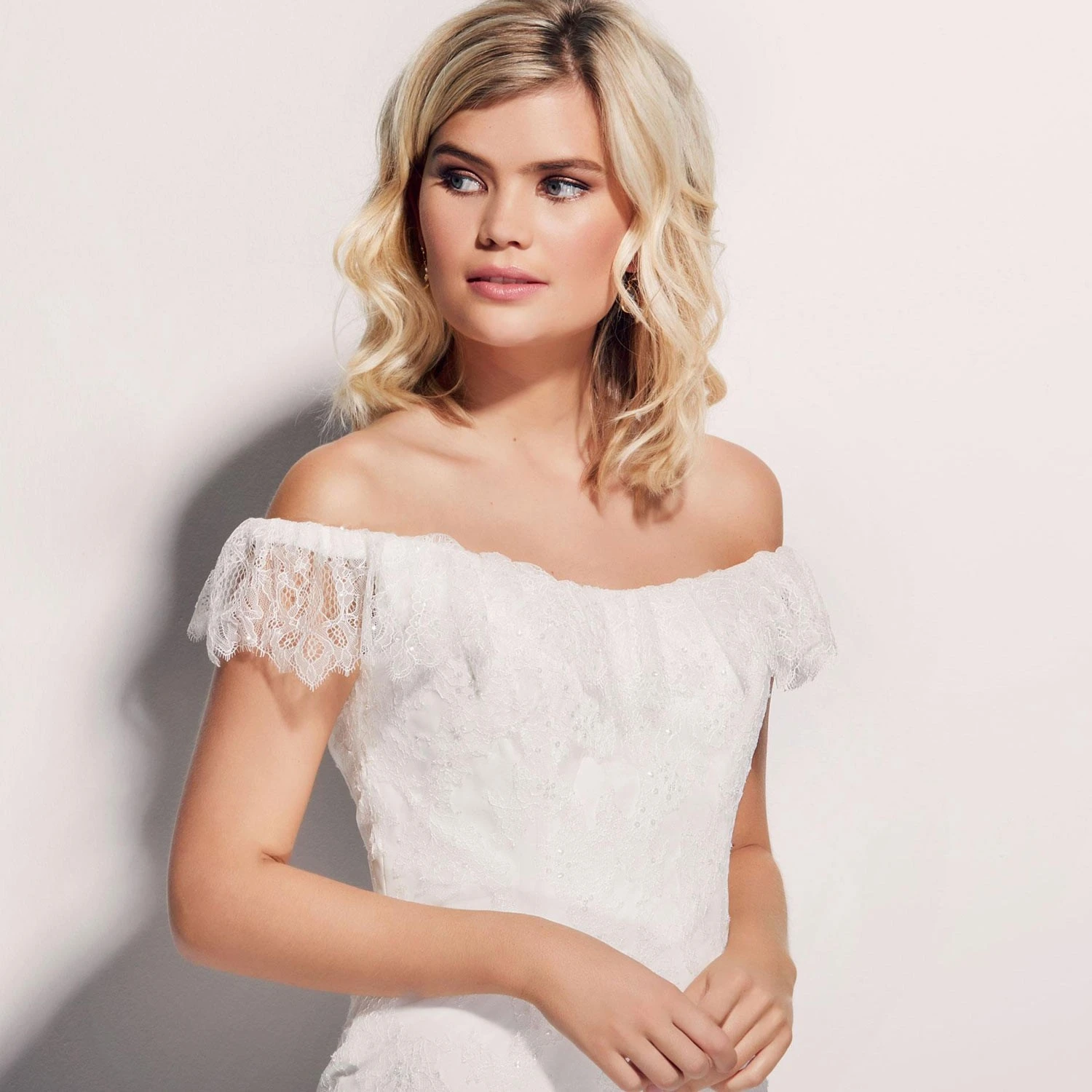 Robe De Mariée Bohème Dentelle à Col Bateau Toscana – Image 2