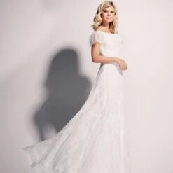 Robe De Mariage Bohème Dentelle Ivoire Col Bateau Ravenne