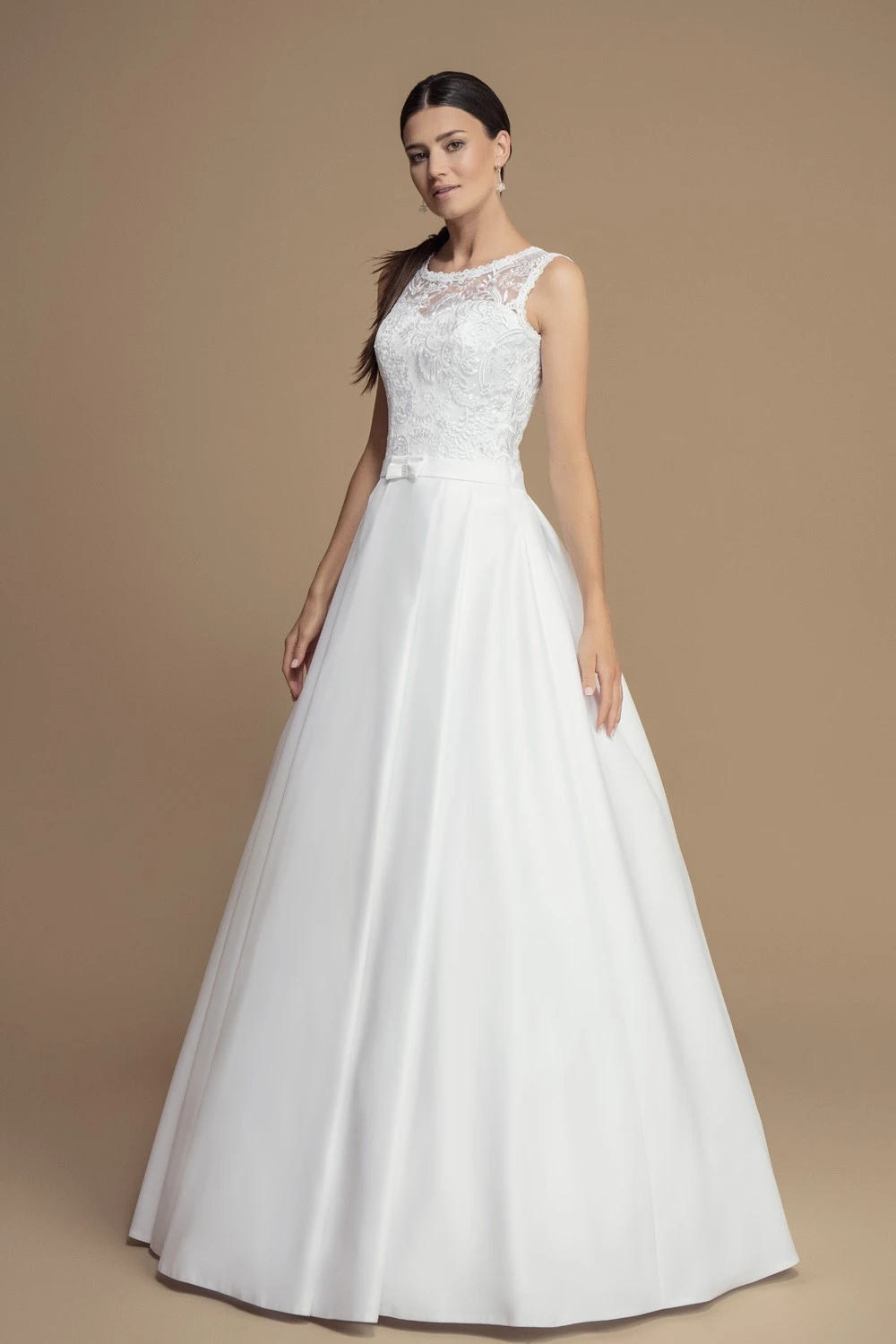 Robe De Mariée Bustier Dentelle Et Ceinture Satin Calliope