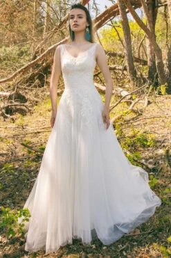 Robe De Mariée Princesse Dentelle Avec Bretelles Despina