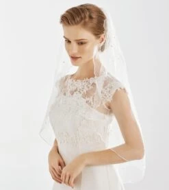 Voile Mariage à Bordure Festonnée Et 40 Cristaux Swarovski Loredana