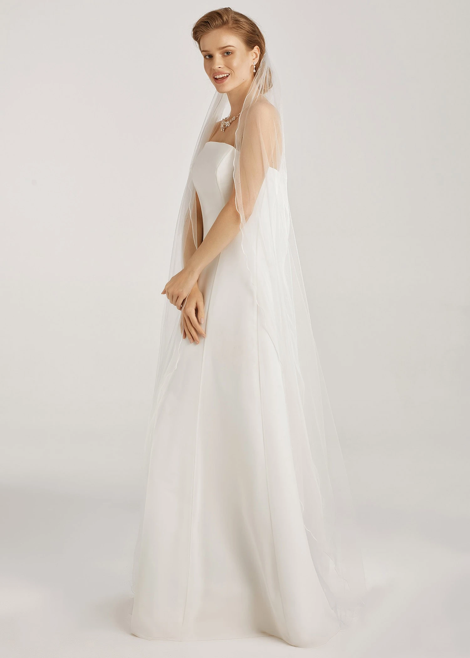 Voile Mariée Long Ivoire à Bordure Festonnée Lora