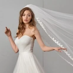 Voile De Mariage Très Long Dentelle à Sequins Julia