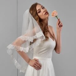 Voile De Mariée Ivoire En Dentelle Française Carole