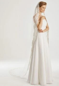 Voile De Mariée Très Long En Dentelle Ivoire Florenza