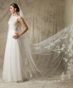 Voile De Mariée Très Long En Tulle Et Appliques De Dentelle Louise